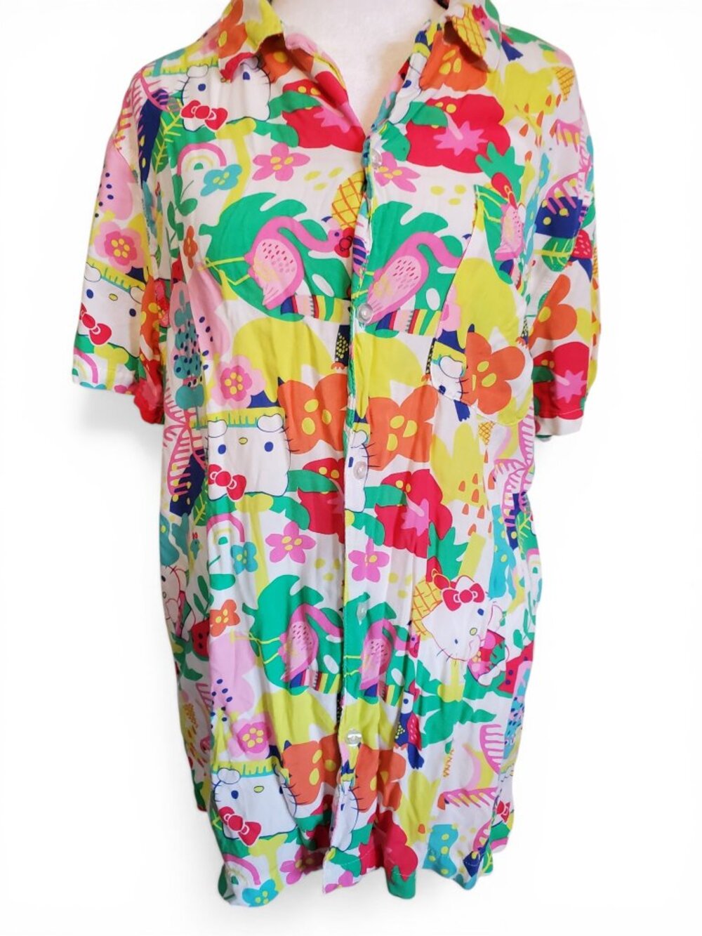 Hello Kitty by Sanrio Short Sleeve Button Up Colorful Hawaiian Shirt Size L